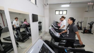 Şehzadeler Belediyesi Kadın Spor Merkezi’nde kadınlar, haftanın beş günü kardiyo,