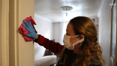Şehzadeler Belediyesi, günlük yaşamını tek başına sürdürmekte zorlanan yaşlı ve