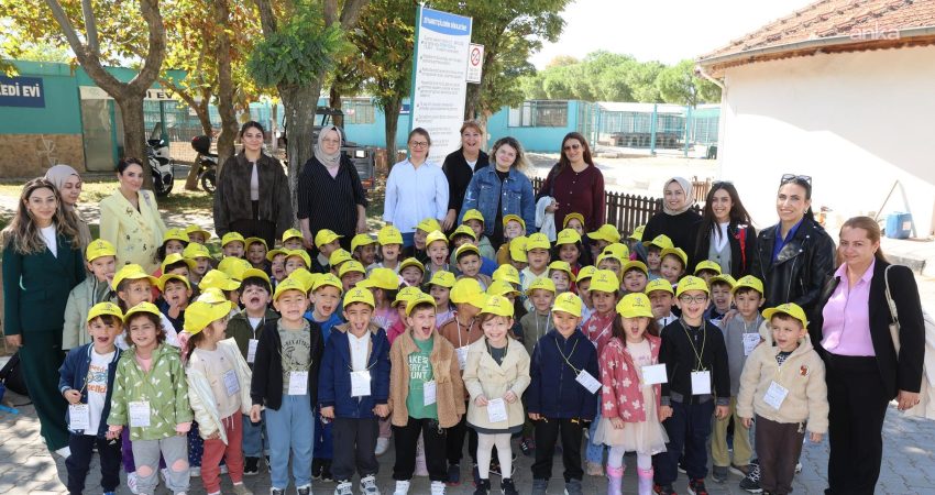 Şehzadeler’in minikleri “can dostlarla” bir araya geldi Şehzadeler Belediyesi Çocuk Evleri’nin Fatih ve Erler Kreşi'nde eğitim gören