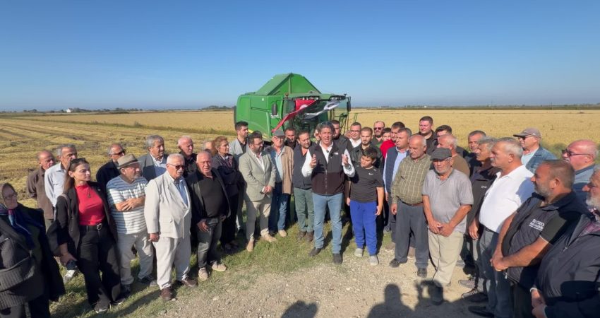 YENİ Partili Sencer Solakoğlu, Bafra’da çeltik üreticisinin kilogram başına 46-47