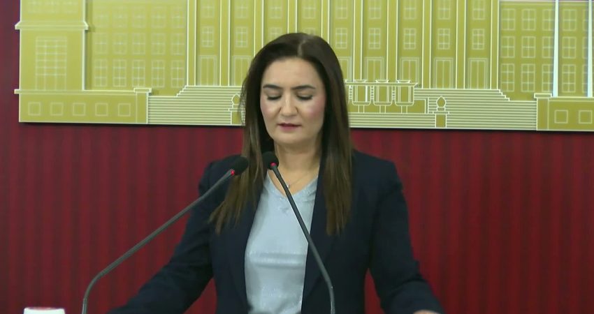 CHP Grup Başkanvekili Sevda Erdan Kılıç, İzmir Büyükşehir Belediye Başkanı Cemil