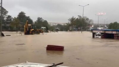 İstanbul Valiliği, kentte yağış ve fırtına kaynaklı olaylara ilişkin açıklama