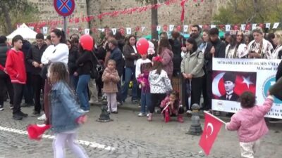 Sinop, Bilecik ve Edirne'de 29 Ekim Cumhuriyet Bayramı düzenlenen törenlerle