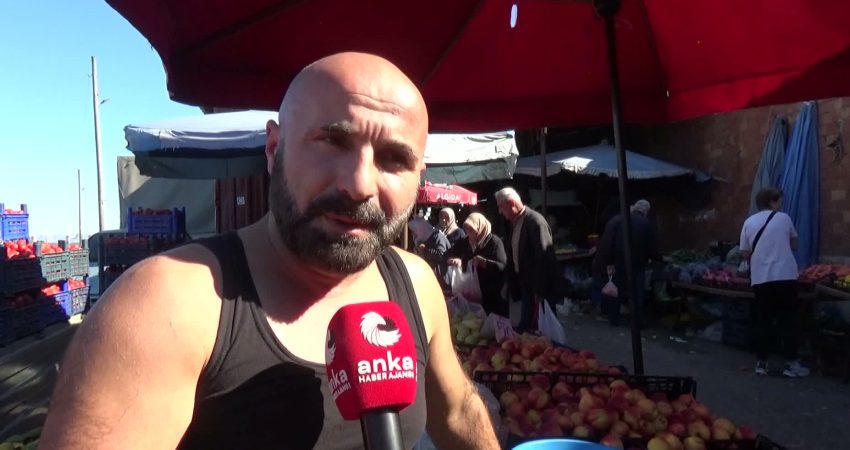  Sinop’ta pazartesi ve perşembe günleri kurulan halk pazarında tezgah açan