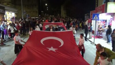 Sinop’ta, 29 Ekim Cumhuriyet Bayramı'nın 103’ncü yılı kutlamaları dolayısıyla fener