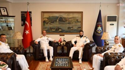 Suriye Deniz Kuvvetleri Komutanı Tuğgeneral Muhammed El Suud ve beraberindeki