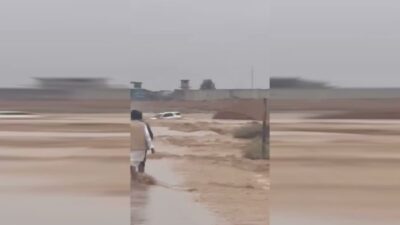 Suriye’nin Rakka vilayetinde etkili olan şiddetli yağışların yol açtığı selde