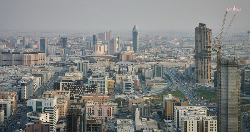 Suudi Arabistan’da 4 İHA önlendi: Mısır Parlamentosu, Suudi Arabistan’a savunma desteğini görüşmek için toplanacak Suudi Arabistan öncülüğündeki koalisyon, başkent Riyad, Doğu Bölgesi ve ülkenin