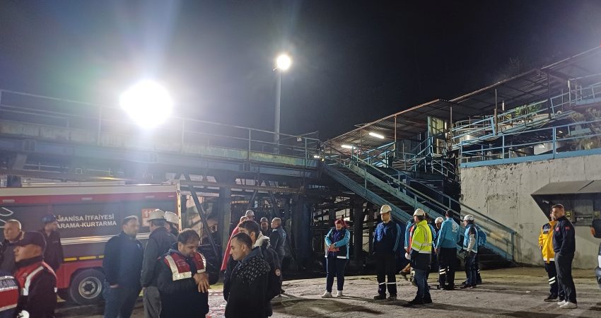 TBB’den Soma’daki maden faciasına ilişkin açıklama: Yaşananlar ‘kader’ ya da önlenemez bir ‘kaza’ değildir TBB, Soma'da 5 kişinin hayatını kaybettiği maden faciasına ilişkin yaptığı açıklamada,