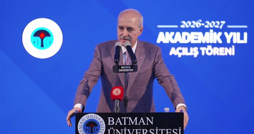 TBMM Başkanı Kurtulmuş Batman’da konuştu: “Şimdiye kadar terör ve savaş baronları kazandı, bundan sonra kardeşlik kazanacak” TBMM Başkanı Numan Kurtulmuş, Batman'da yaptığı konuşmada, "Terörsüz bölgenin olmasıyla