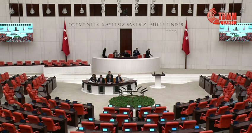 TBMM Genel Kurulu, Başkanvekili Yusuf Beyazıt başkanlığında toplandı. Ancak Başkanlık
