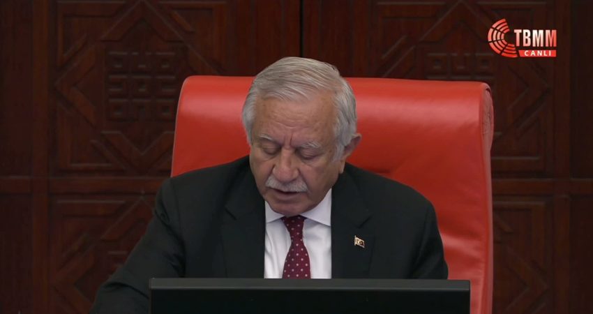 TBMM Genel Kurulu… İYİ Partili Usta’dan Cumhurbaşkanı Erdoğan ve Cevdet Yılmaz’a çağrı: “Tehditlere boyun eğmeyin” İYİ Parti Samsun Milletvekili Erhan Usta, TBMM Genel Kurulu'nda fon