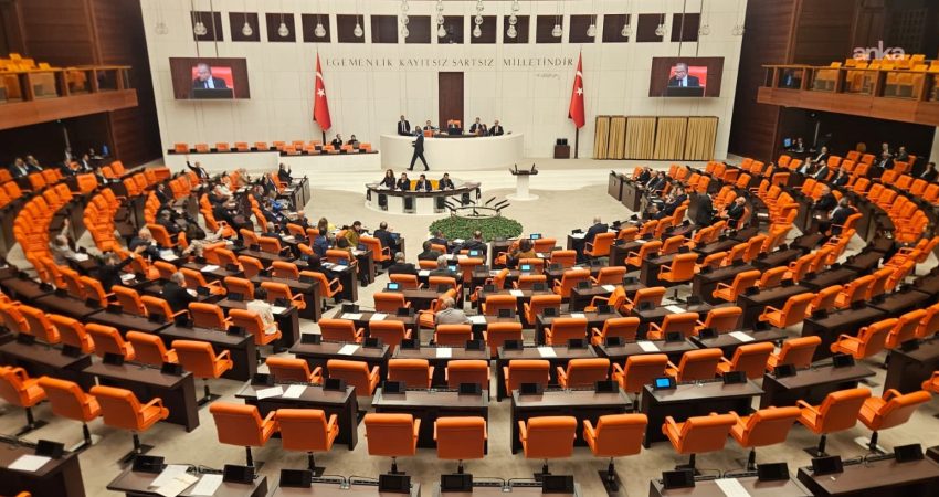 TBMM Genel Kurulu'nda Halk TV'ye TMSF tarafından kayyum atanmasına tepki