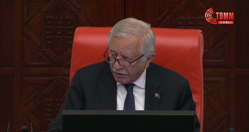 İYİ Parti Grup Başkanvekili Uğur Poyraz, kamuoyunda "fon krizi" olarak