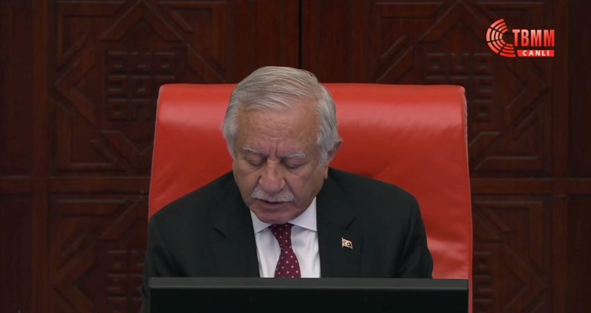 CHP Grup Başkanı Faik Öztrak, TBMM Genel Kurulu'nda fon krizine