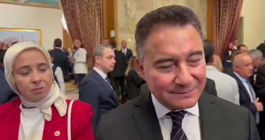 DEVA Partisi Genel Başkanı Ali Babacan, fon soruşturmasına ilişkin, "Kriz