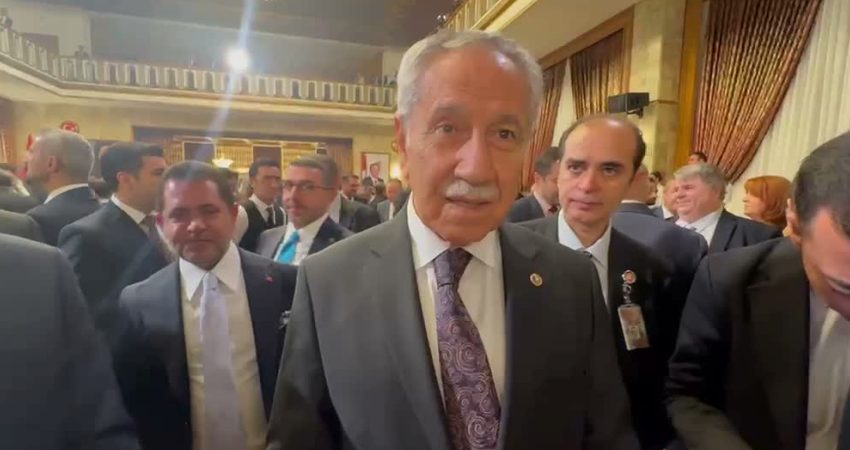 Eski TBMM Başkanı Bülent Arınç, fon krizine ilişkin yaptığı açıklamada,