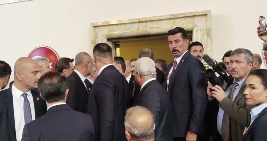TBMM’de yeni yasama yılı törenle açıldı… Genel Kurul’daki oturumun ardından Cumhurbaşkanı Erdoğan, Devlet Bahçeli ile görüştü Cumhurbaşkanı Recep Tayyip Erdoğan, TBMM Genel Kurulu’ndaki yeni yasama yılı