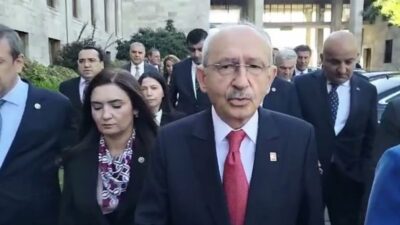 CHP Genel Başkanı Kemal Kılıçdaroğlu, Mersin Büyükşehir Belediye Başkanı Vahap