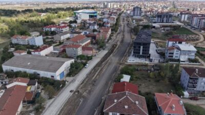 Tekirdağ Büyükşehir Belediyesi, Çorlu'nun önemli ulaşım güzergâhlarından Mimar Sinan Bulvarı'nda