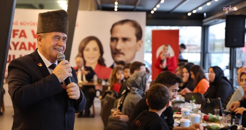 Tekirdağ Büyükşehir Belediyesi’nden Cumhuriyet Bayramı’nda “vefa” buluşması Tekirdağ Büyükşehir Belediyesi, Cumhuriyet Bayramı etkinlikleri kapsamında düzenlediği "Vefa ve