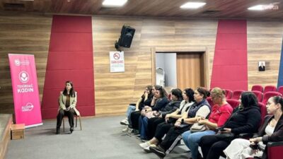 Tekirdağ Büyükşehir Belediyesi, kadınlara yönelik menopoz semineri düzenledi. Menopoz sürecinin