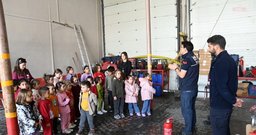 Tekirdağ’da çocuklara yangın ve afet bilinci kazandırıldı Tekirdağ Büyükşehir Belediyesi Kapaklı Sosyal Yaşam Merkezi’nde eğitim gören minik