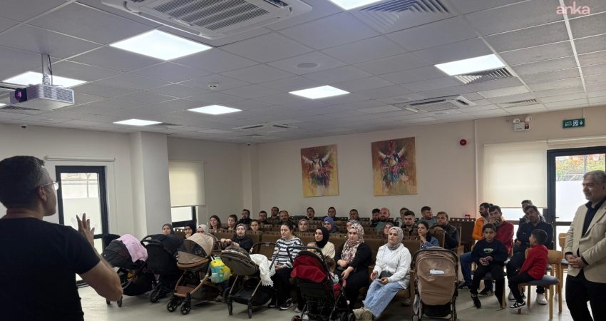 Tekirdağ’da işitme engelli ebeveynler için erişilebilir eğitim programı Tekirdağ Büyükşehir Belediyesi, işitme engelli ve sağır bireylerin ebeveynlik süreçlerini