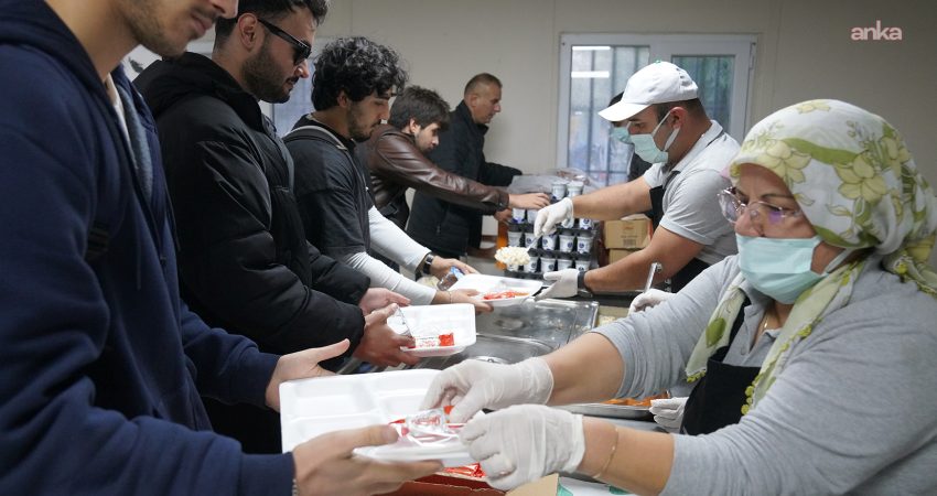 Tepebaşı Belediyesinin üniversite öğrencilerine yönelik yürüttüğü “Gel Beraber Olsun” akşam