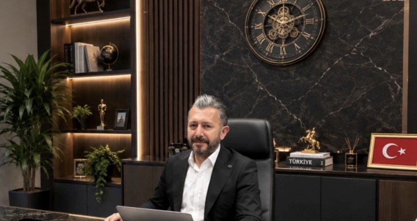 Terzi Ayhan Classics Kurucusu ve CEO’su Erhan Kıyağan’dan takım elbisesinin kullanım alanlarını artıran öneriler Küresel tüketici araştırmaları, mevcut ürünlerin kullanım süresini uzatma eğiliminin güçlendiğini