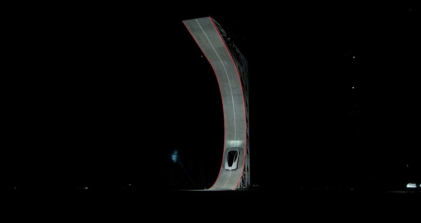 Tesla CEO’su Elon Musk, şirketin uzun süredir beklenen yeni nesil