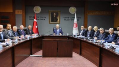 Ticaret Bakanı Ömer Bolat, otomotiv sektörünün çatı kuruluşlarının temsilcileriyle bir