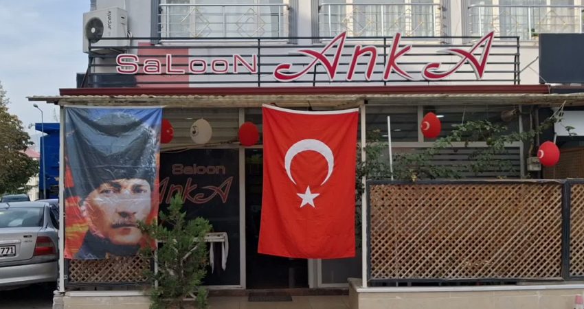 Tokat'ta kadın kuaförü Rıza Bal, 29 Ekim Cumhuriyet Bayramı'nda saç bakımı,