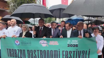 Trabzon Büyükşehir Belediyesi tarafından düzenlenen Trabzon Gastronomi Festivali için kortej