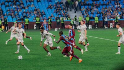Trabzonspor, UEFA Konferans Ligi'ndeki ikinci maçında sahasında İskoçya temsilcisi Hearts'ı