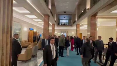 DEM Parti Eş Genel Başkanı Tülay Hatimoğulları, sermaye piyasalarındaki gelişmelere