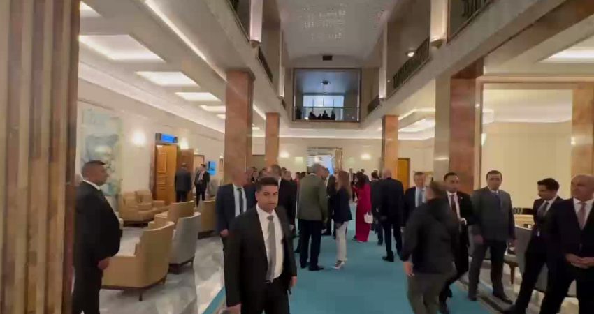 Tülay Hatimoğulları’ndan “fon krizi” değerlendirmesi: “Kimin ne ilişkisi varsa açığa çıkarılmalı, yargılanmalı” DEM Parti Eş Genel Başkanı Tülay Hatimoğulları, sermaye piyasalarındaki gelişmelere