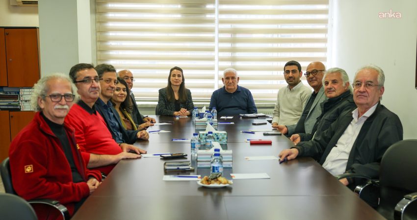  DEM Parti Eş Genel Başkanı Tülay Hatimoğulları, TMMOB Genel Merkezi'ni