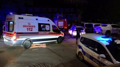 Tunceli’de bir otomobilin yol kenarındaki büfeye çarpması sonucu, araçta ve