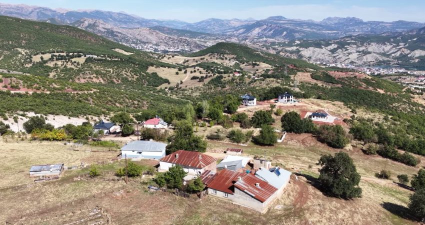 Tunceli Merkez’in en büyük mahallesi olan Atatürk Mahallesi’ne bağlı Kuru