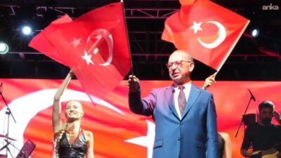 Turgutlu Belediye Başkanı Çetin Akın, 29 Ekim dolayısıyla düzenlenecek kutlamalara