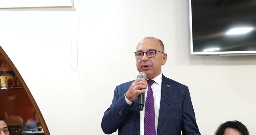 Turgutlu Belediye Başkanı Çetin Akın, 19 Ekim Muhtarlar Günü dolayısıyla