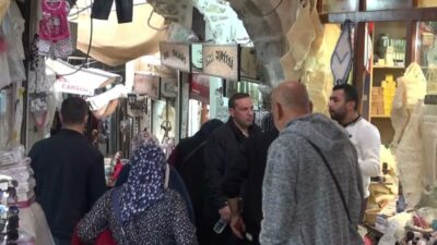 Mardin'de havaların serinlemesiyle birlikte turizm hareketliliğinin sürmesi için esnaf ve