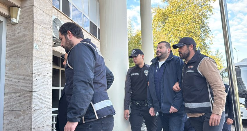 Tutuklanan Doruk Topuz’un avukatından açıklama Babası Milas Belediye Başkanı Fevzi Topuz ile birlikte tutuklanan Doruk