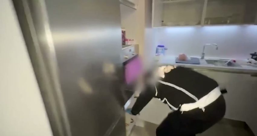 Belçika adli makamlarınca "uyuşturucu madde ticareti ve suç örgütü kurma"