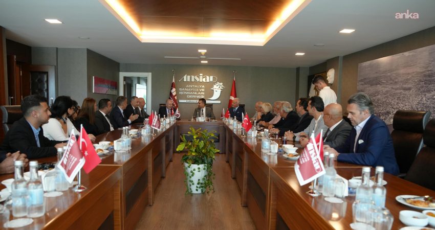 Zafer Partisi Genel Başkanı Ümit Özdağ, Antalya Sanayici ve İş