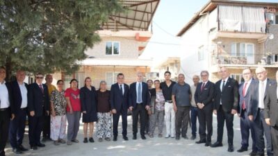 Zafer Partisi Genel Başkanı Ümit Özdağ, Denizli programı kapsamında şehitler