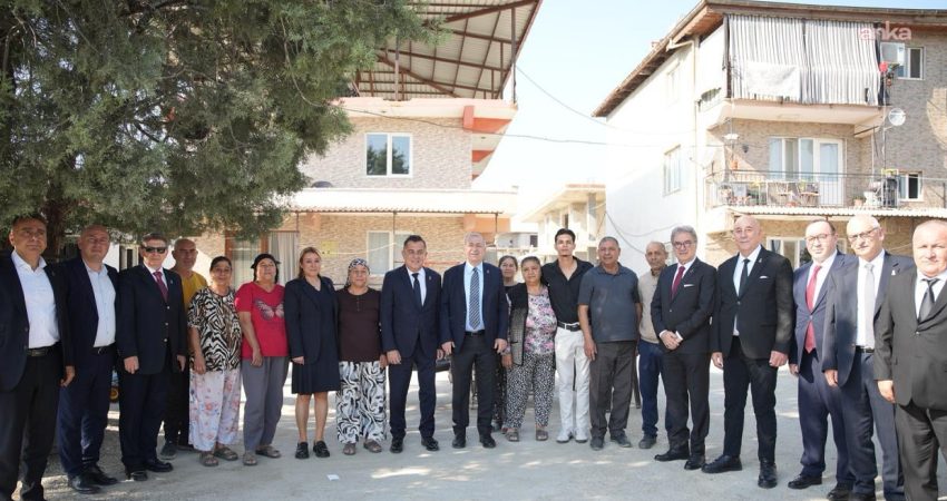 Zafer Partisi Genel Başkanı Ümit Özdağ, Denizli programı kapsamında şehitler