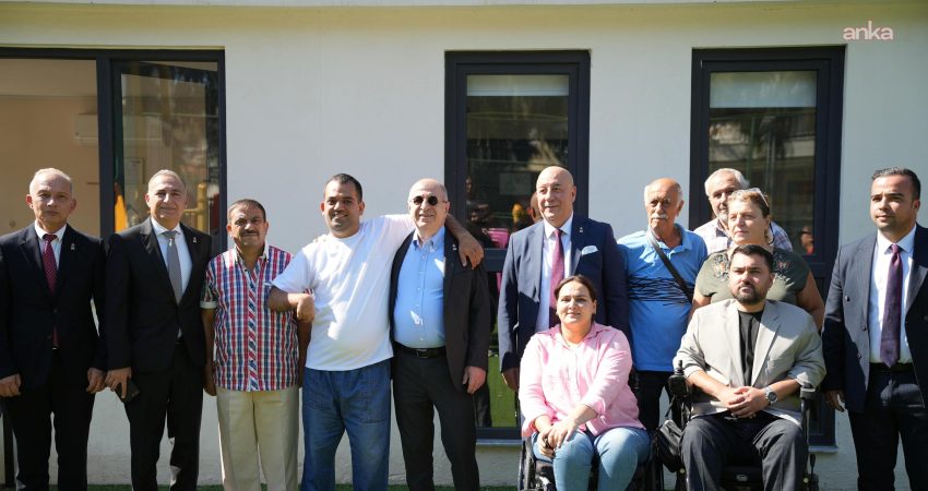 Ümit Özdağ, Manavgat Engelliler Derneği’ni ziyaret etti Zafer Partisi Genel Başkanı Ümit Özdağ, Antalya programı kapsamında Manavgat