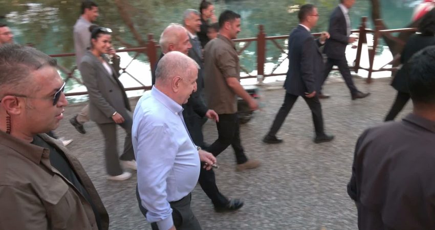 Zafer Partisi Genel Başkanı Ümit Özdağ, Antalya'nın Manavgat ilçesinde gerçekleştirdiği
